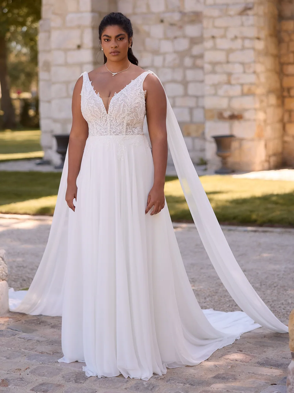 Bianco Evento Limited Plus Size Brautkleid Adan, Vorderansicht