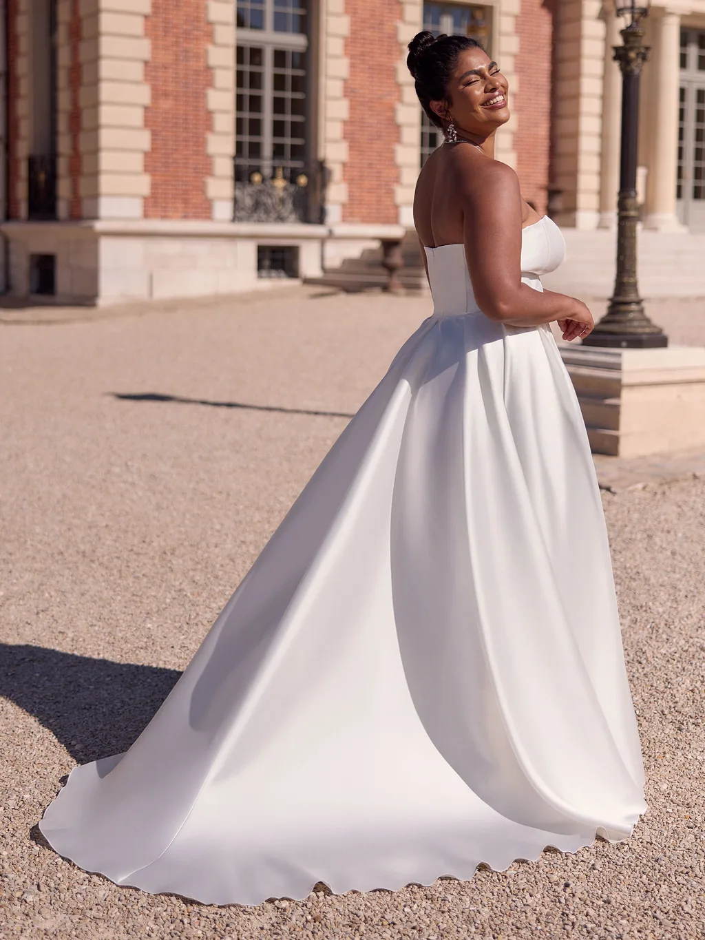 Bianco Evento Plus Size Brautkleid Daria, Rückenansicht