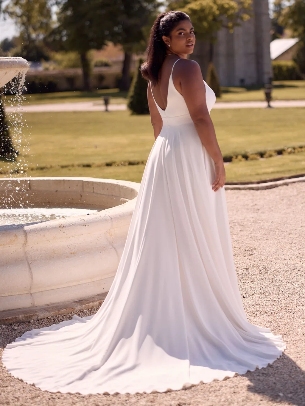 Bianco Evento Plus Size Brautkleid Luca, Rückenansicht